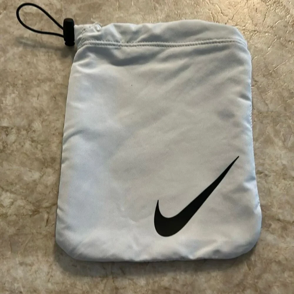 NIKE Small Drawstring Bag